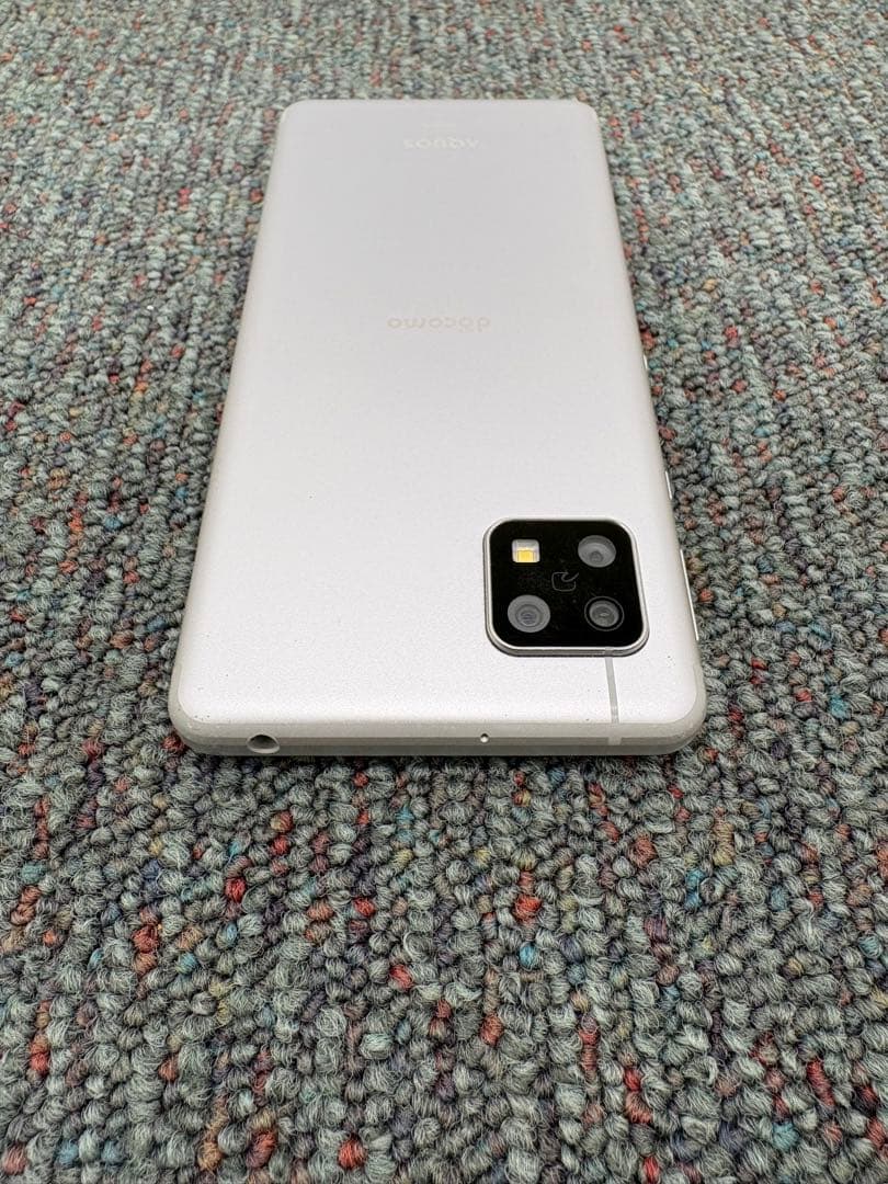 AQUOS sense4　SH-41A　64GB　スマホ　Android　978