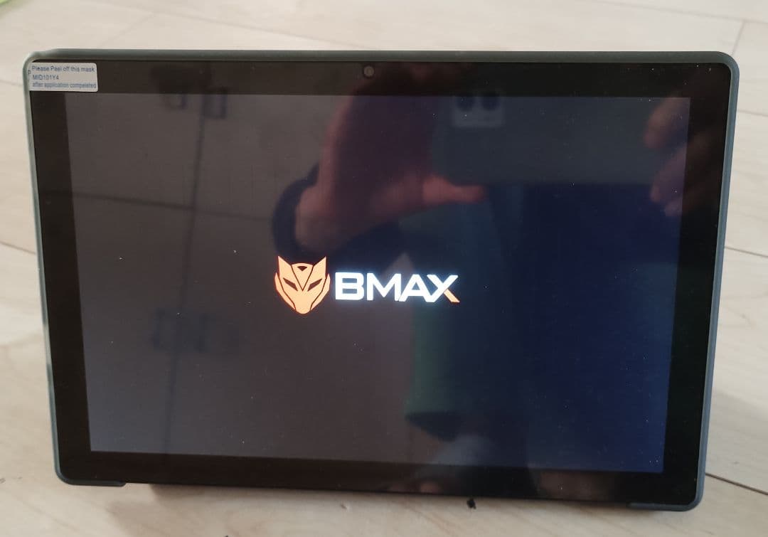 BMAX 10.1インチ Android.14タブレット スリムデザイン新品同様