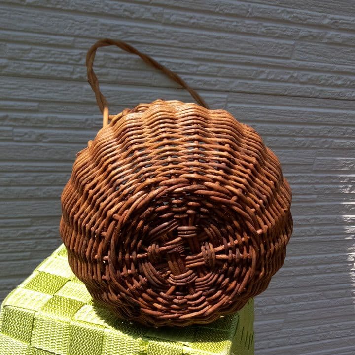 あけび細工　手付き花かご