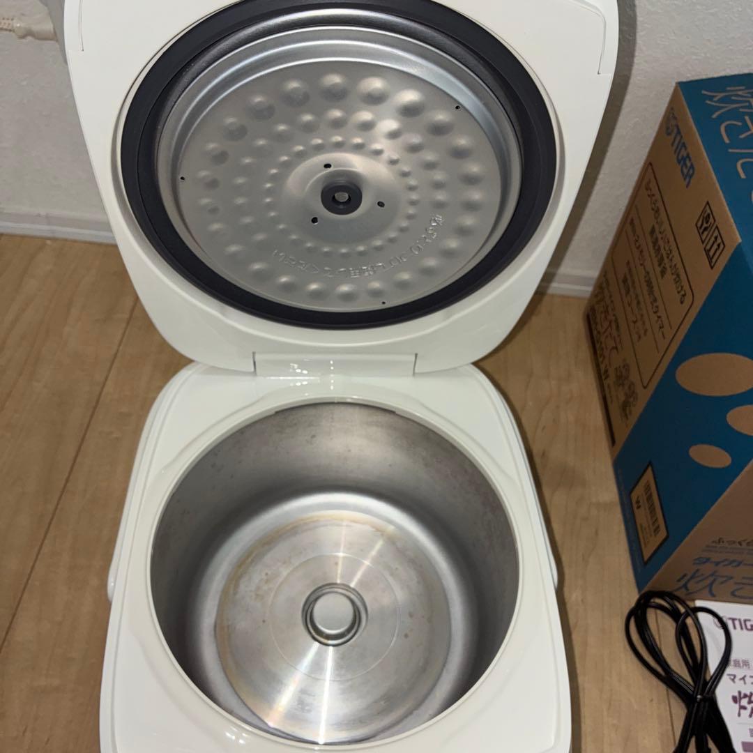 ふっくらおいしい　TIGER マイコン炊飯ジャー　美品