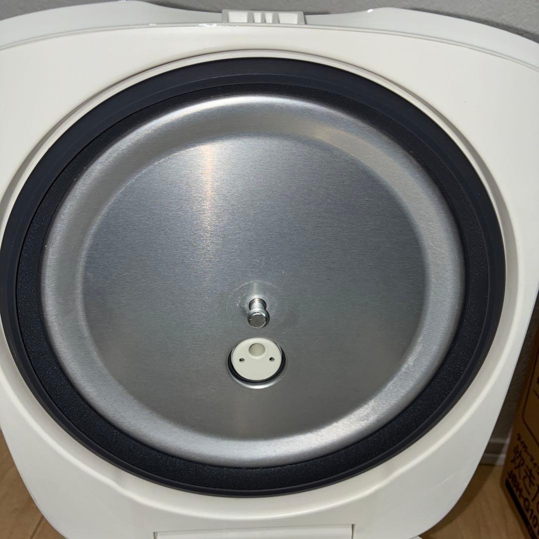 ふっくらおいしい　TIGER マイコン炊飯ジャー　美品