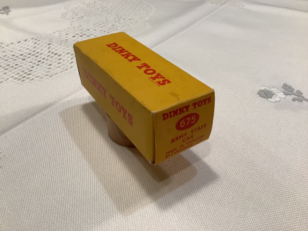お値下げ！美品　DINKY TOYS ARMY STAFF CAR ミニカー