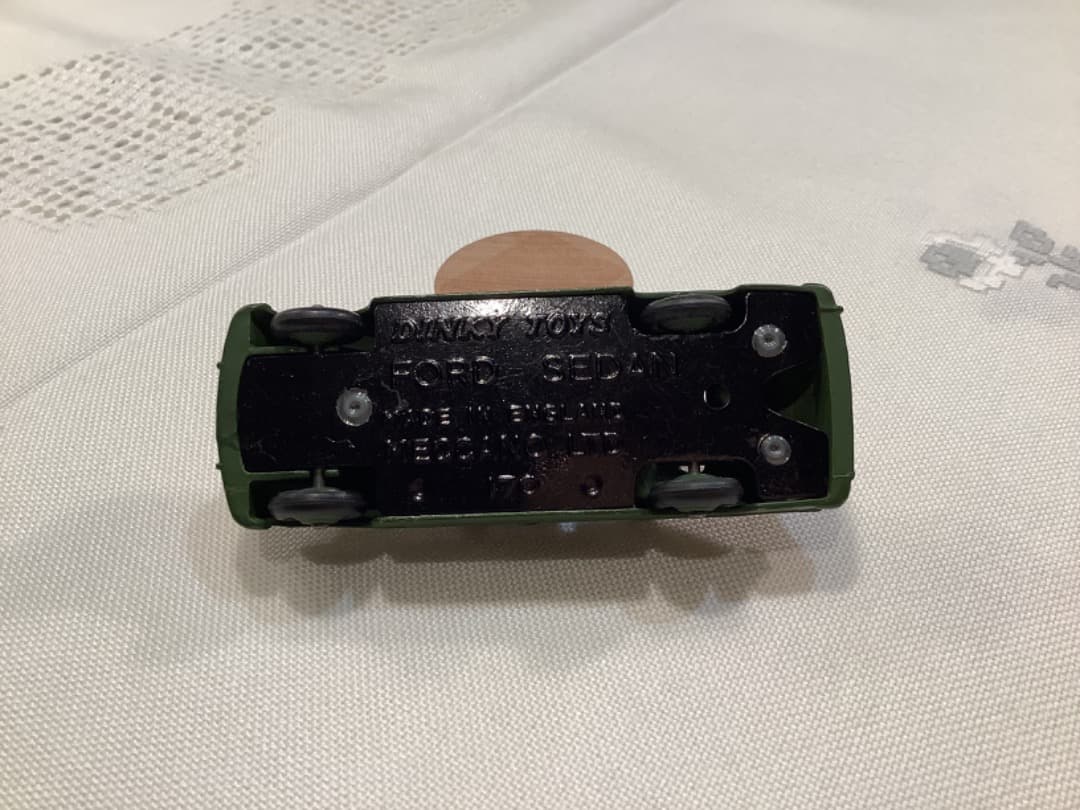 お値下げ！美品　DINKY TOYS ARMY STAFF CAR ミニカー