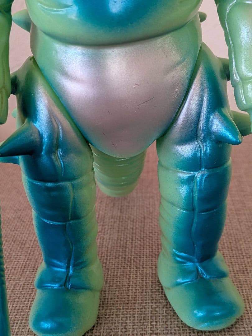 ブルマァク キャプテンウルトラ 復刻版怪獣シリーズ ガルバン 蓄光　ソフビ