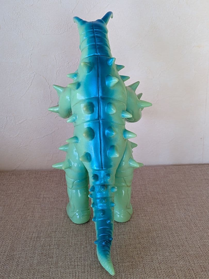 ブルマァク キャプテンウルトラ 復刻版怪獣シリーズ ガルバン 蓄光　ソフビ