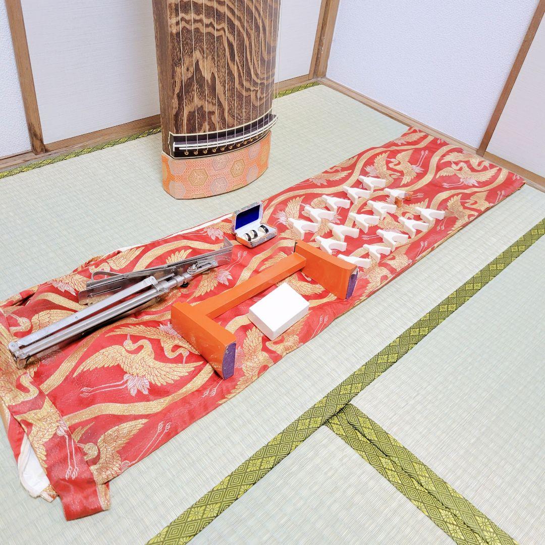 高級琴✨付属品多数✨ フルセット13弦 琴 並甲 木目良好 蒔絵入りケース付き