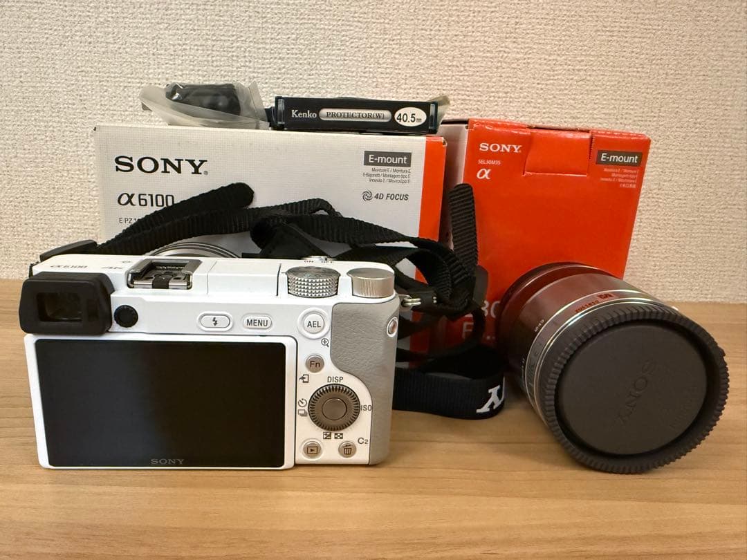 SONY α6100 ホワイト E30mm F3.5レンズセットマクロレンズ含む