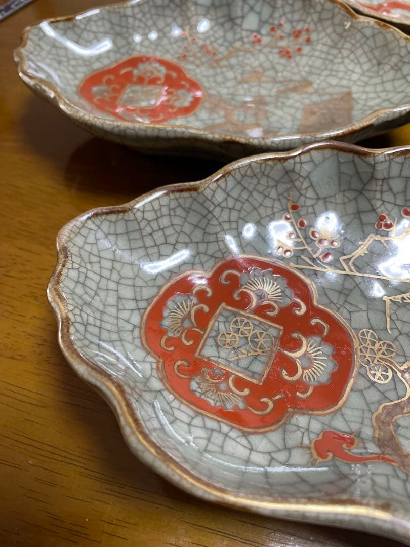 青磁罅焼　金彩色絵変形皿　四客　後期鍋島　骨董