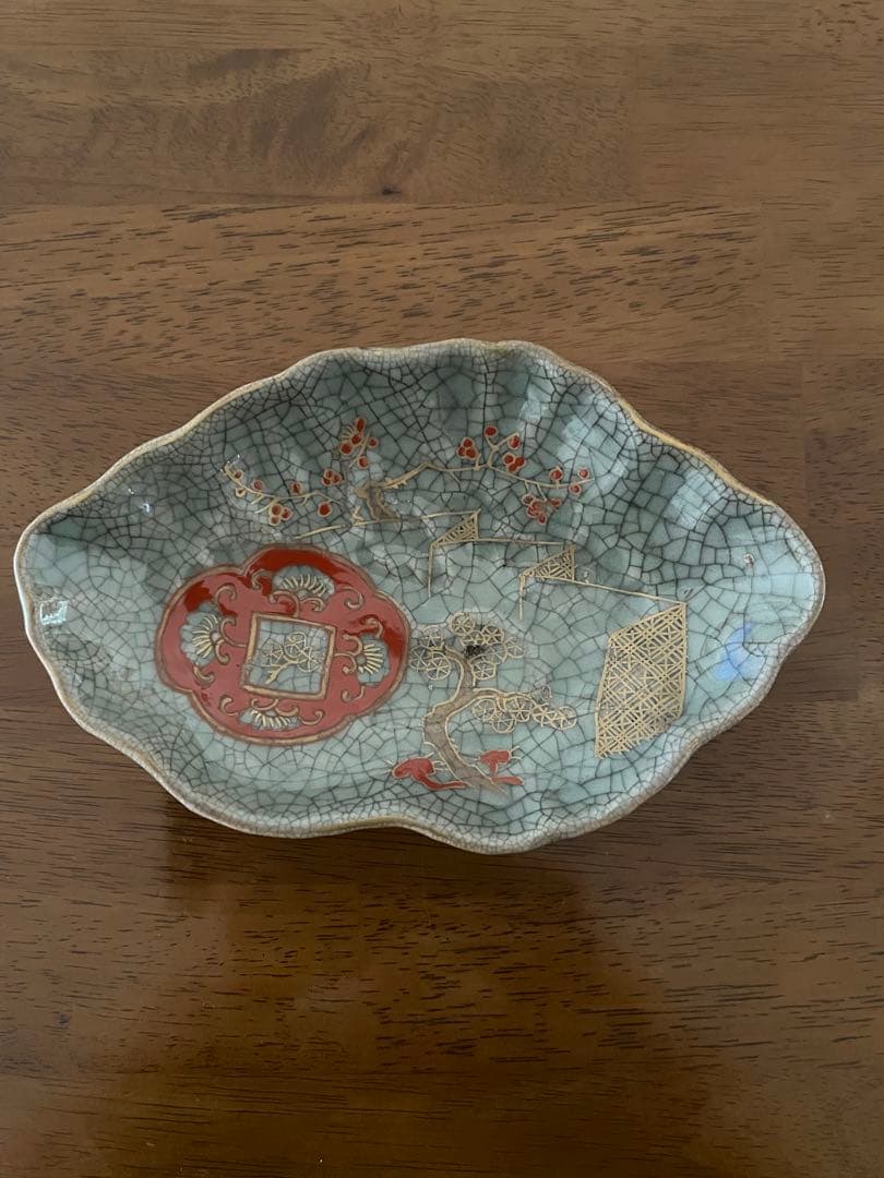 青磁罅焼　金彩色絵変形皿　四客　後期鍋島　骨董