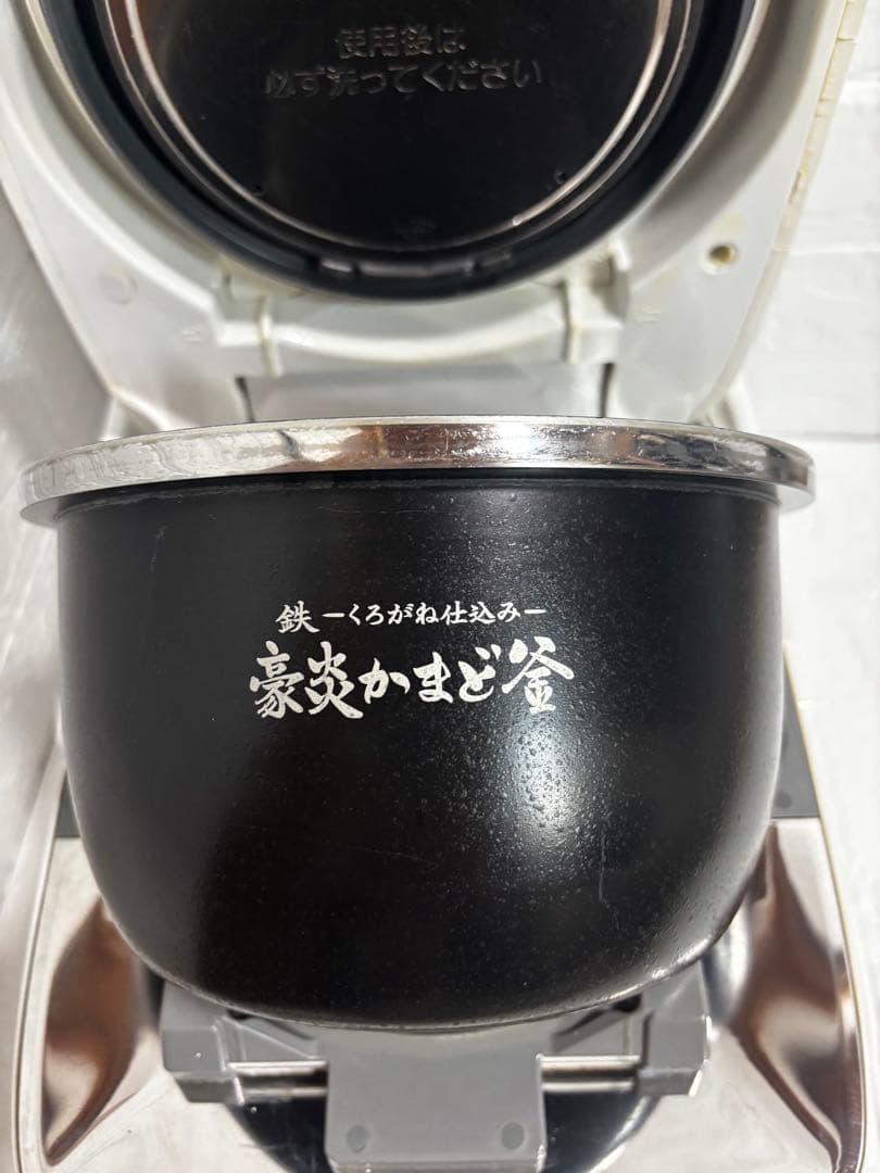 ま*め様 象印圧力IH炊飯ジャー 「炎舞炊き」 NW-KB10型2019年　訳あ