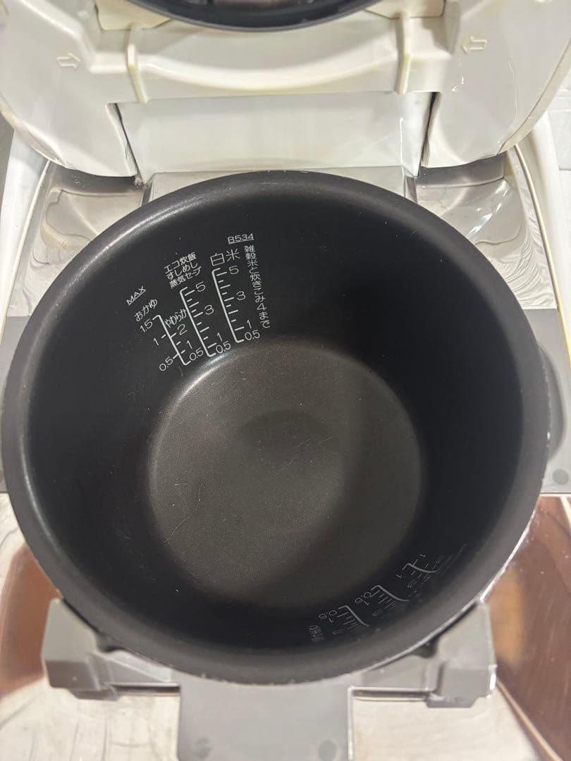 ま*め様 象印圧力IH炊飯ジャー 「炎舞炊き」 NW-KB10型2019年　訳あ