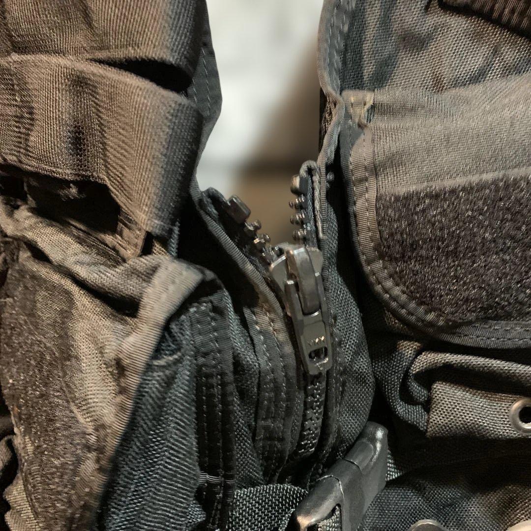 米軍放出US NAVY 海上警備　ロンドン　ブリッジ　フローテーションベスト中古