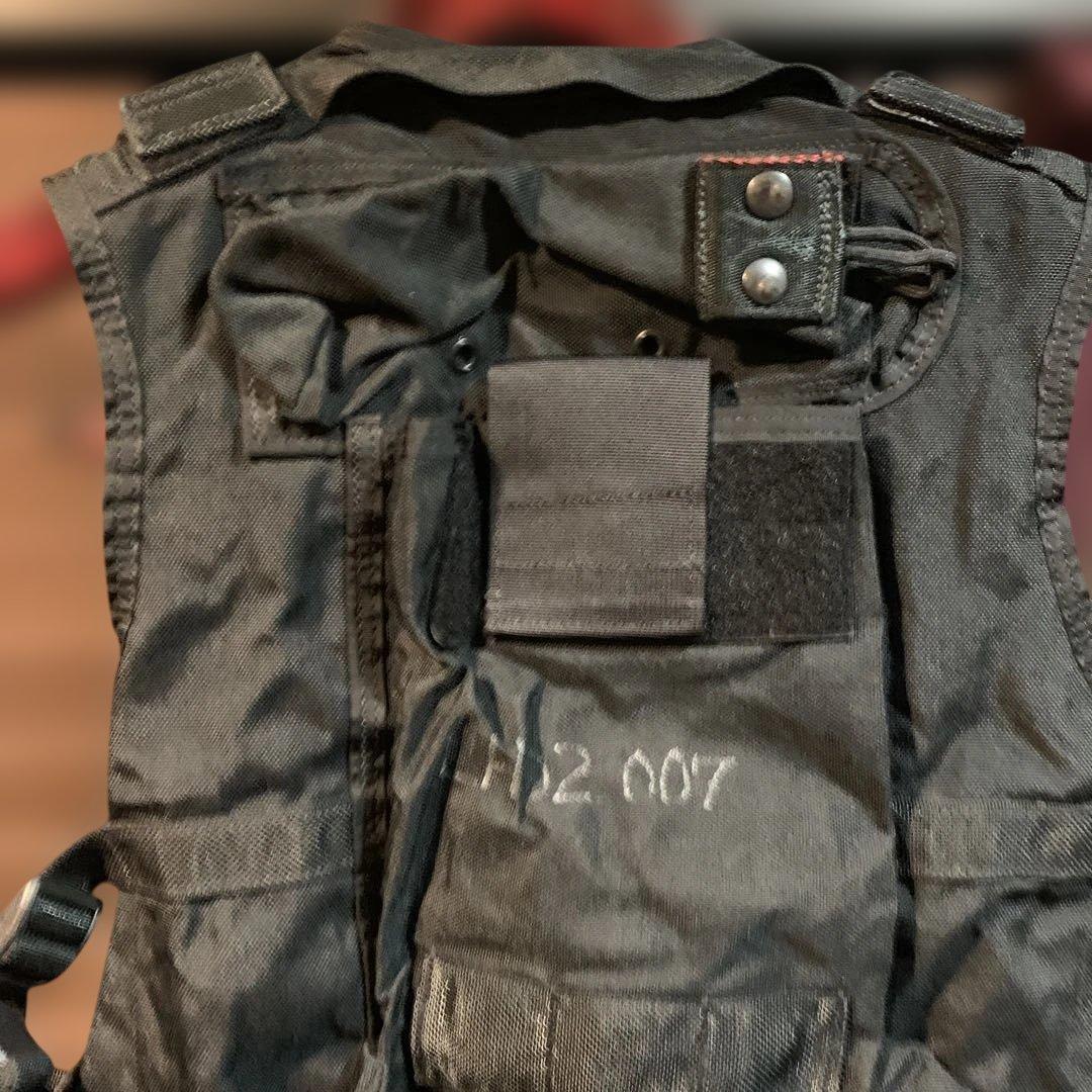 米軍放出US NAVY 海上警備　ロンドン　ブリッジ　フローテーションベスト中古