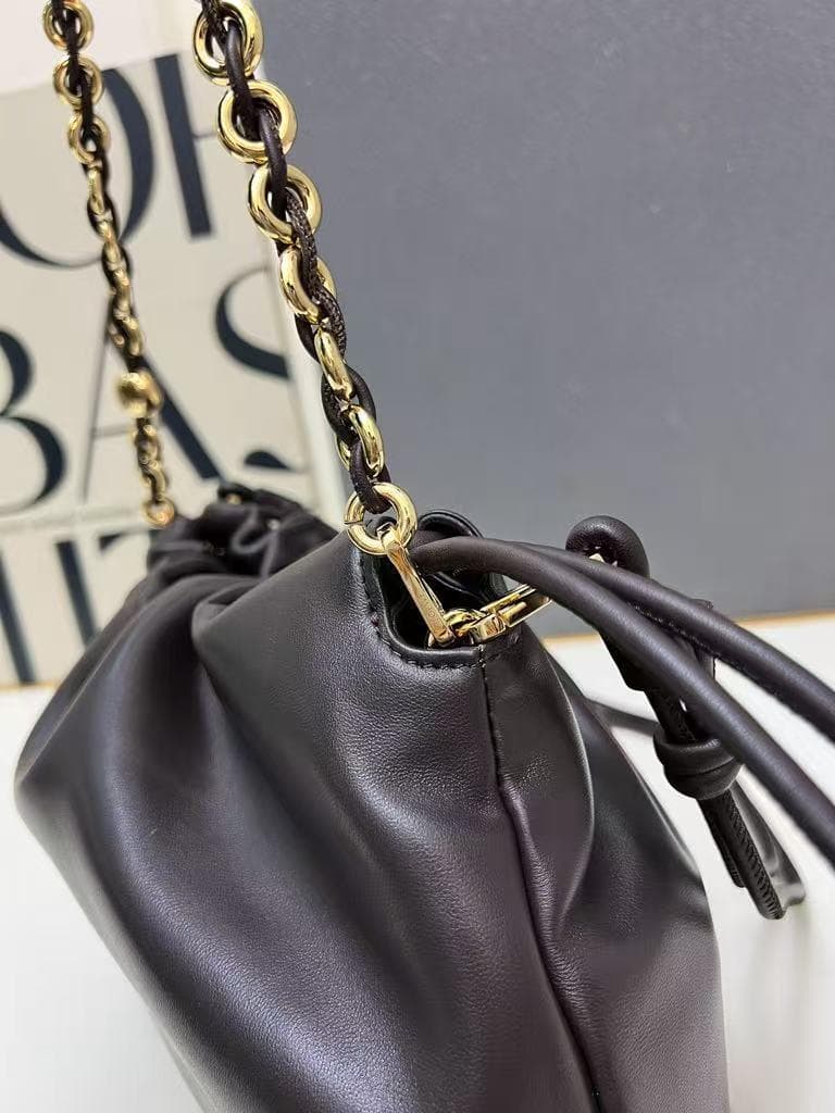 L0EWE ダークブラウン ショルダーバッグ