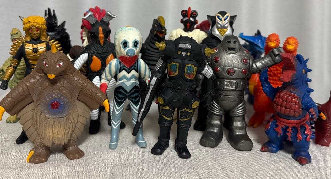 バンダイ ウルトラマン 怪獣 ソフビ フィギュア 16体 まとめ売り