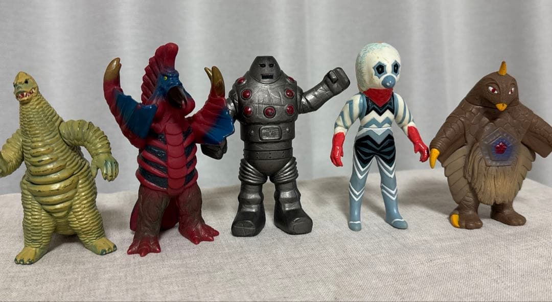 バンダイ ウルトラマン 怪獣 ソフビ フィギュア 16体 まとめ売り