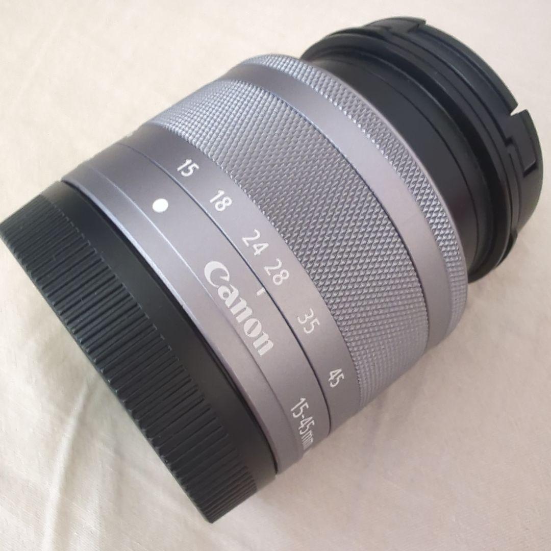 Canon EOS M100 ダブルレンズ 白　ミラーレス　一眼