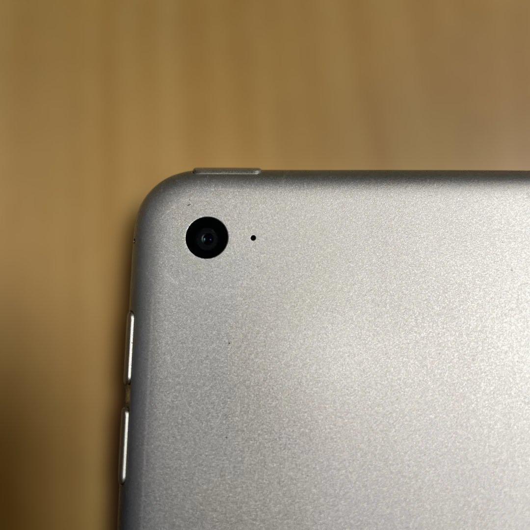Apple iPad mini 4世代　32GB