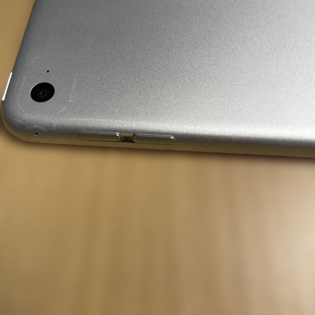 Apple iPad mini 4世代　32GB