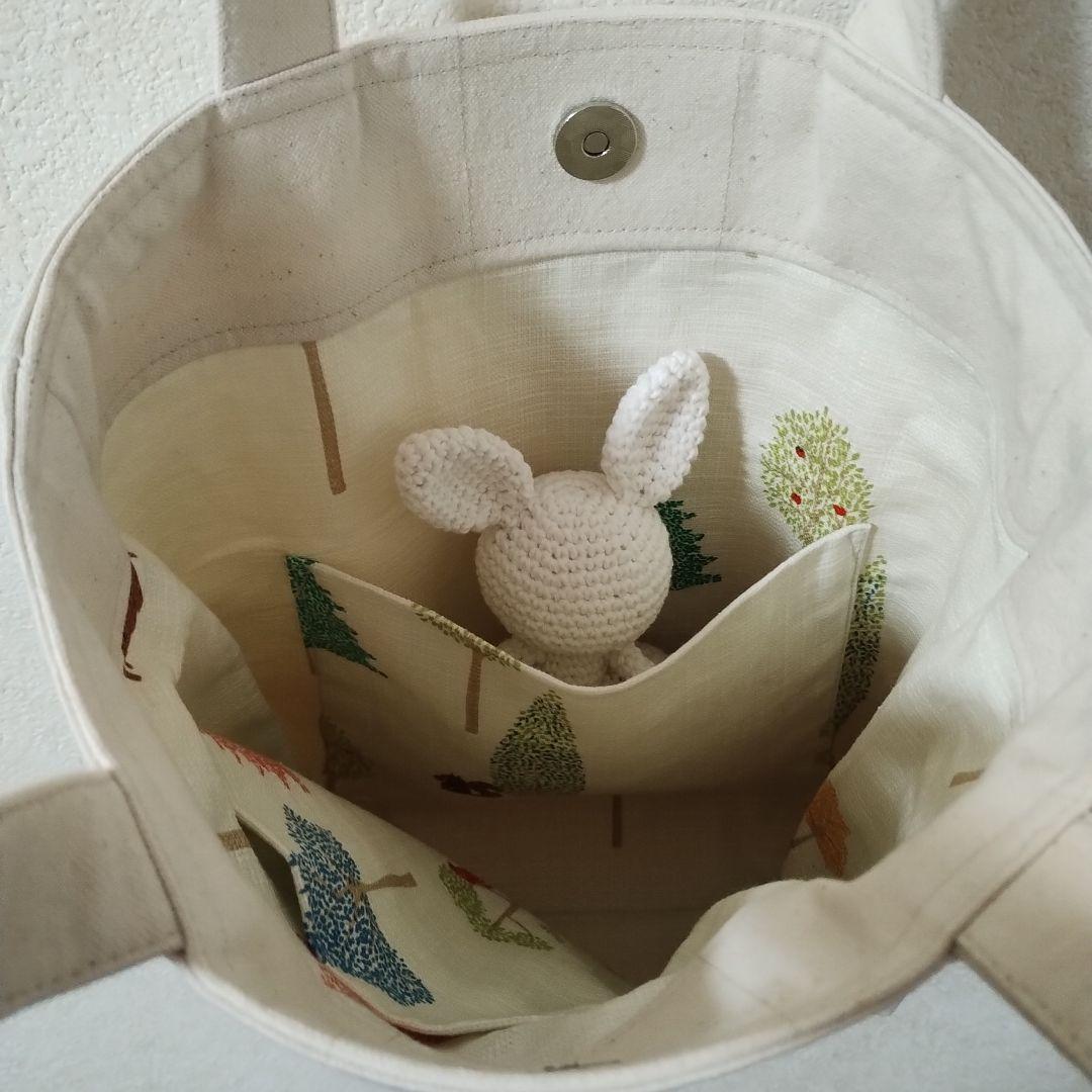 ハンドメイド 刺繍 森の散歩道のト― トバック