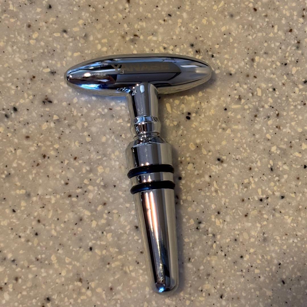 【非売品】YANASEワインオープナー&ボトルストッパー　ル・ヴァル　ワイン付き