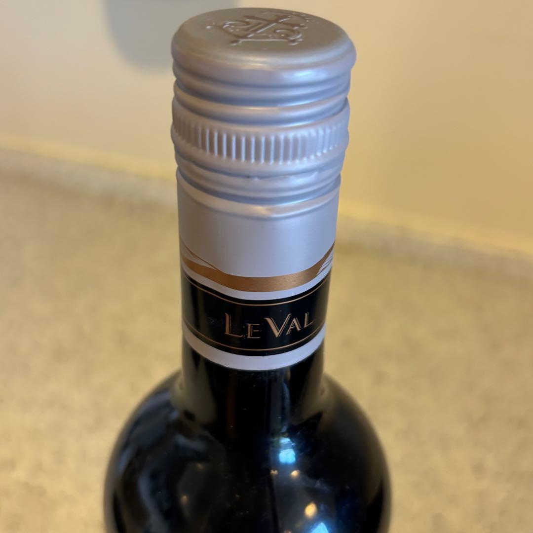 【非売品】YANASEワインオープナー&ボトルストッパー　ル・ヴァル　ワイン付き