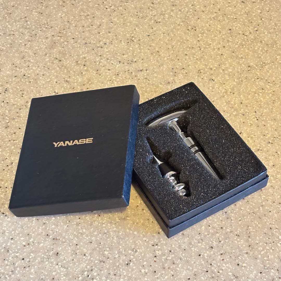 【非売品】YANASEワインオープナー&ボトルストッパー　ル・ヴァル　ワイン付き
