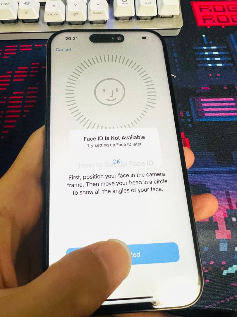 美品iPhone15 Pro 256GB/US/96%/SIMフリ