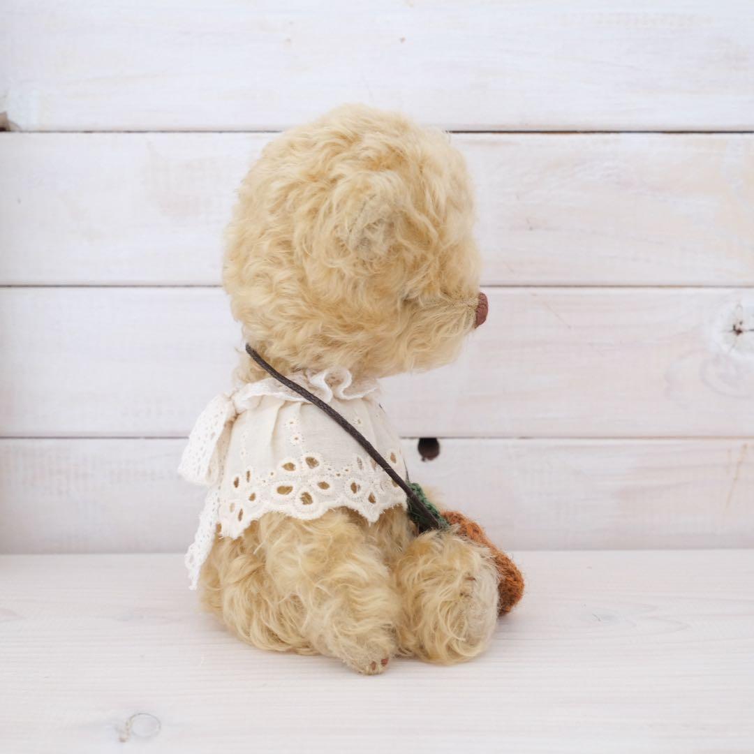 おっとりなくまのぬいぐるみ　テディベア　ぬいぐるみ　teddy bear
