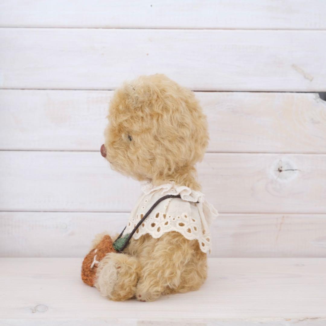おっとりなくまのぬいぐるみ　テディベア　ぬいぐるみ　teddy bear