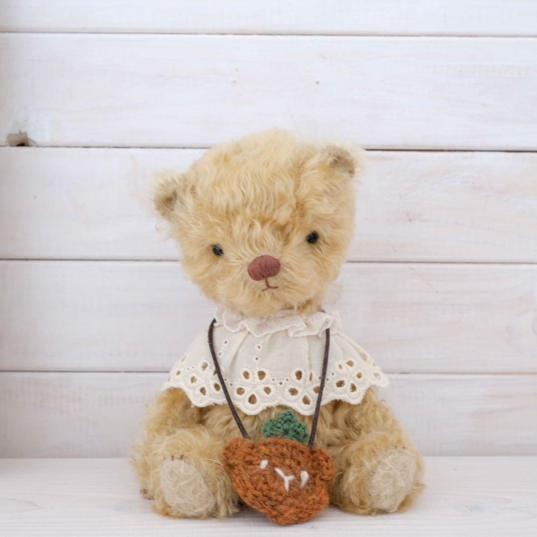 おっとりなくまのぬいぐるみ　テディベア　ぬいぐるみ　teddy bear