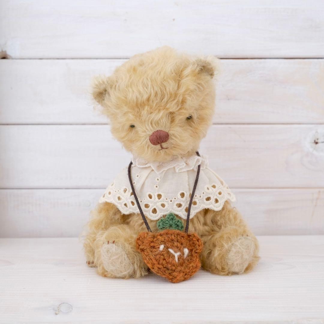 おっとりなくまのぬいぐるみ　テディベア　ぬいぐるみ　teddy bear