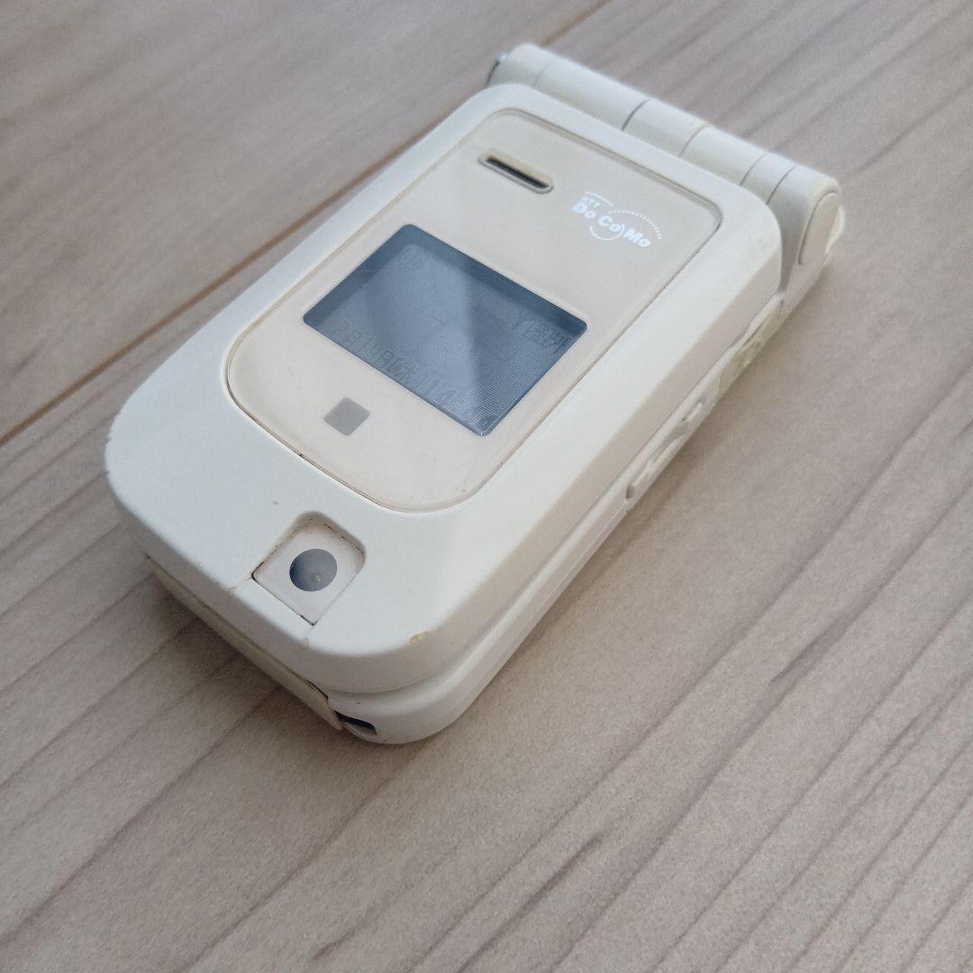 レア ドコモ P253i 充電器付き ガラケー 携帯 2004年製