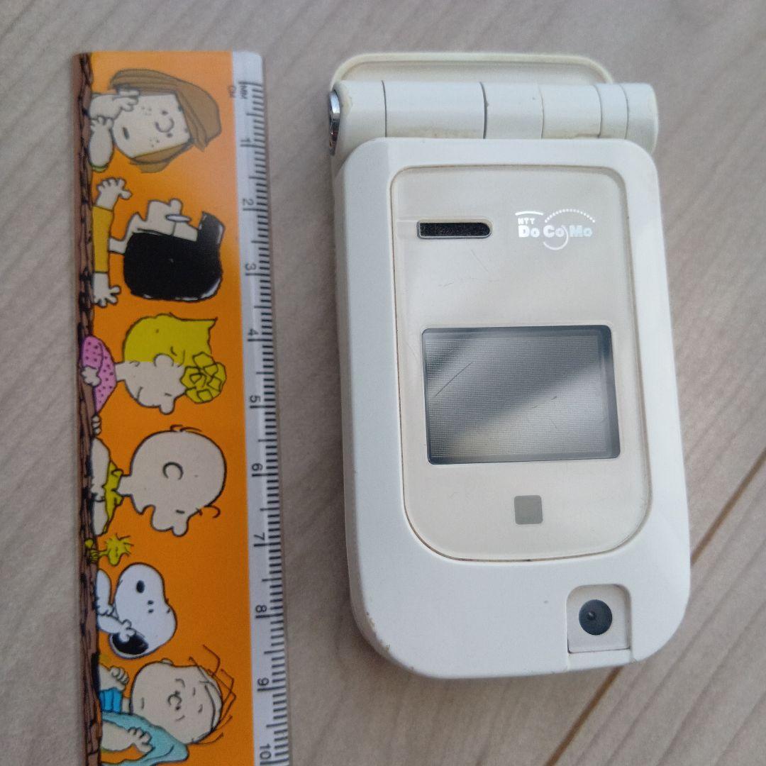 レア ドコモ P253i 充電器付き ガラケー 携帯 2004年製