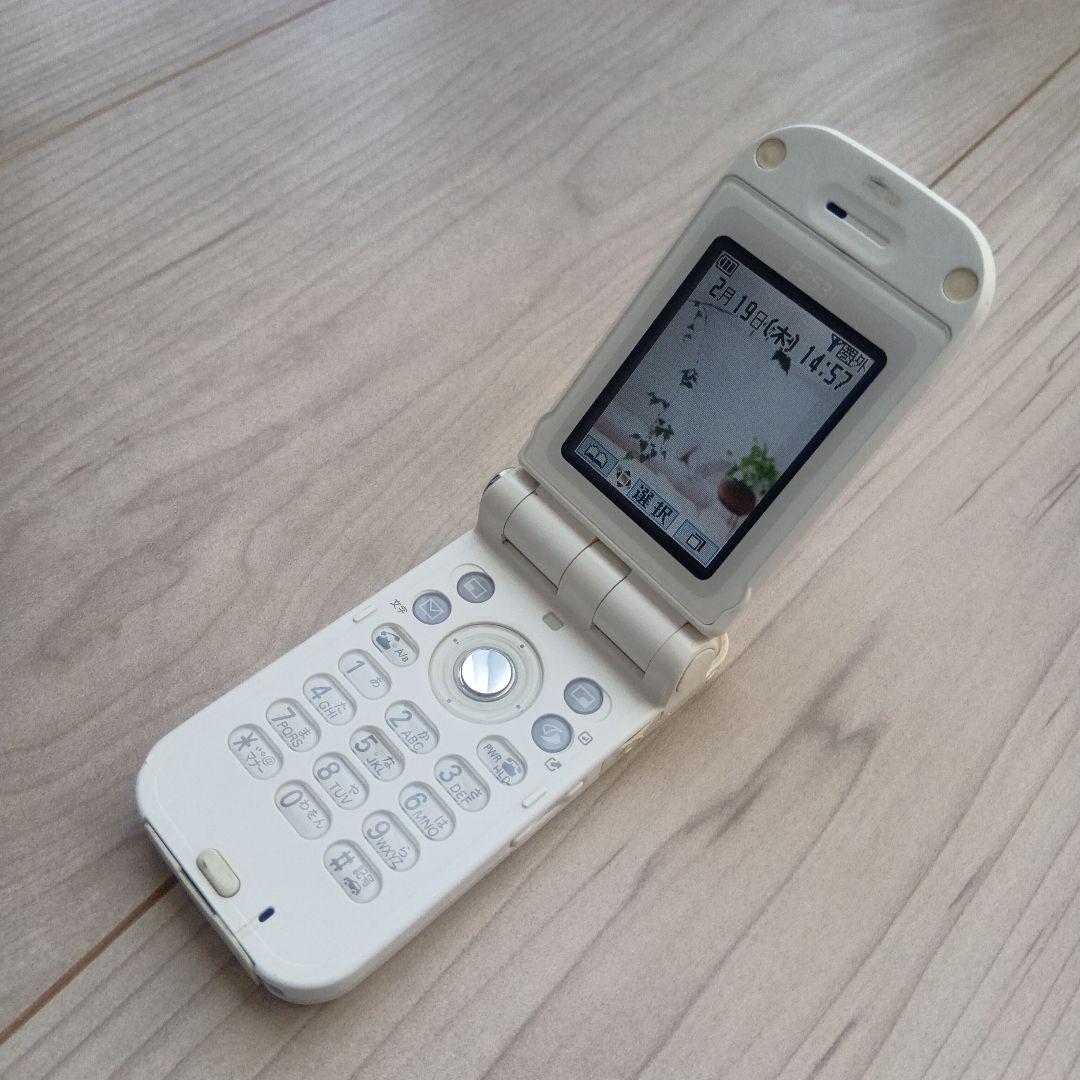 レア ドコモ P253i 充電器付き ガラケー 携帯 2004年製