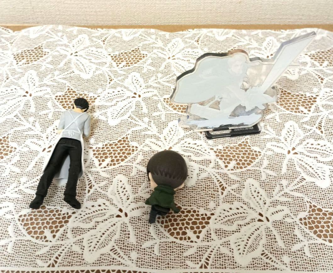 進撃の巨人　アニメグッズ まとめ　セット　リヴァイ　エルヴィン