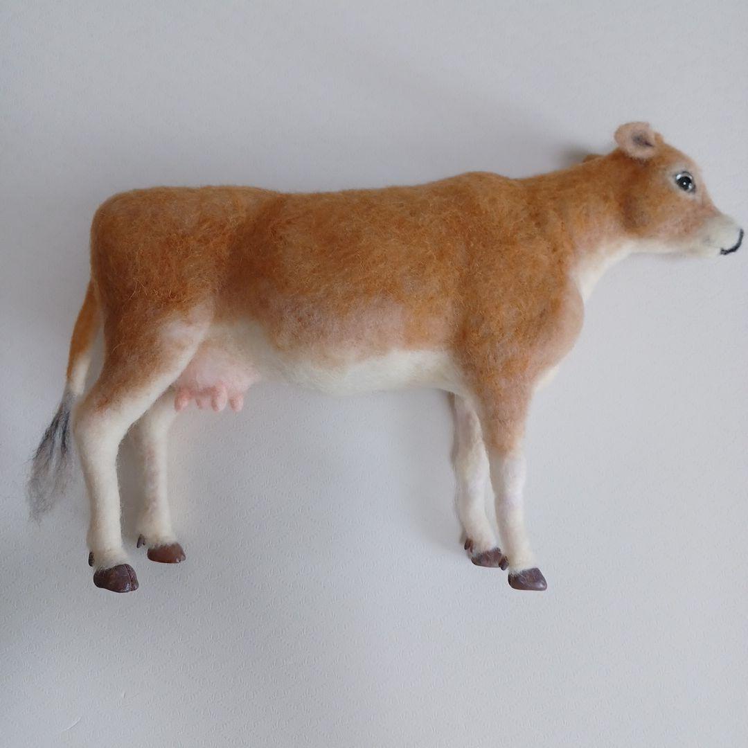 ジャージー牛(羊毛フェルト)