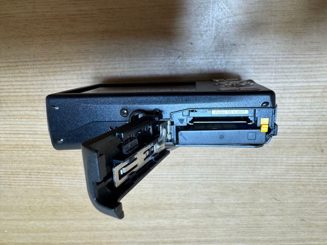 FUJIFILM FINEPIX F100fd デジカメ 本体