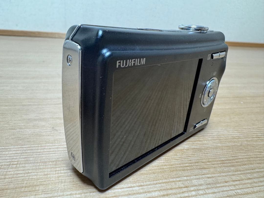FUJIFILM FINEPIX F100fd デジカメ 本体