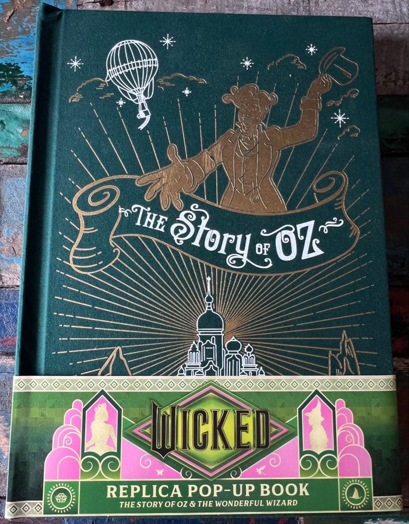 ❁美品 ❁ウィキッドの映画で使われた絵本のレプリカ❁Wicked❁日本未発売❁
