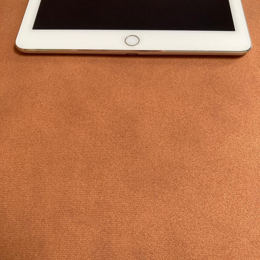 79【早い者勝ち】iPad Air2 第2世代 16GB au☆