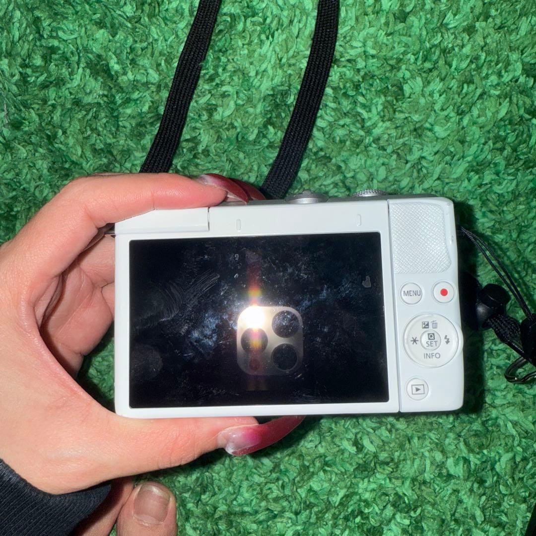 超美品✨ Canon EOS M200
