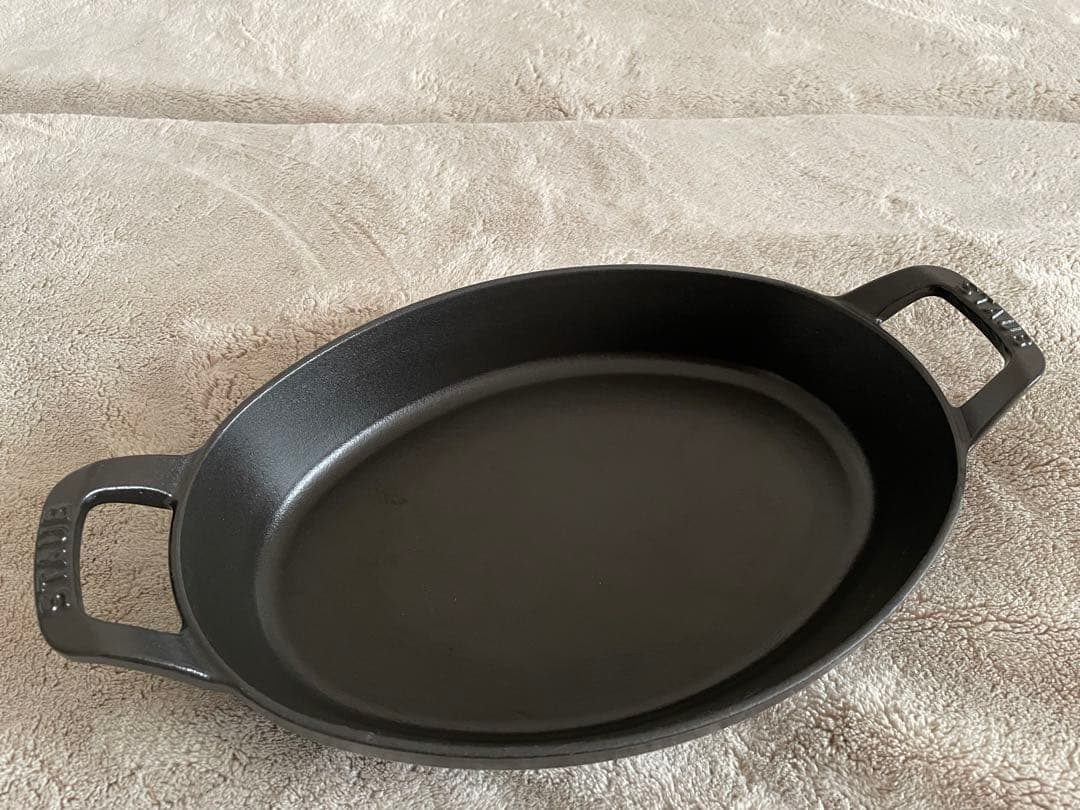 美品　staub ストウブ　スタッカブルディッシュ　28cm オーバル　黒