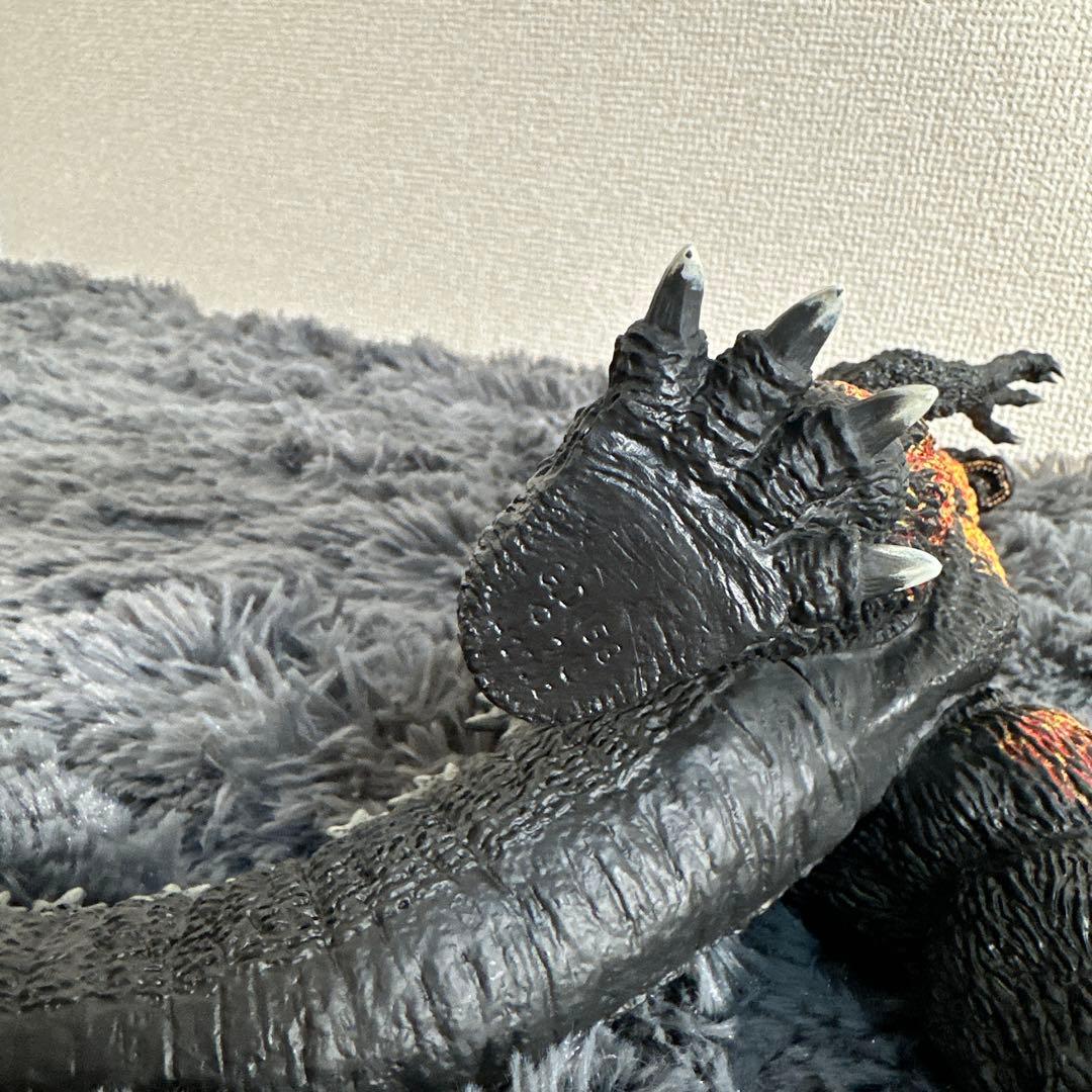 東宝30cmシリーズ 酒井ゆうじ造形コレクション　ゴジラ 香港上陸 フィギュア