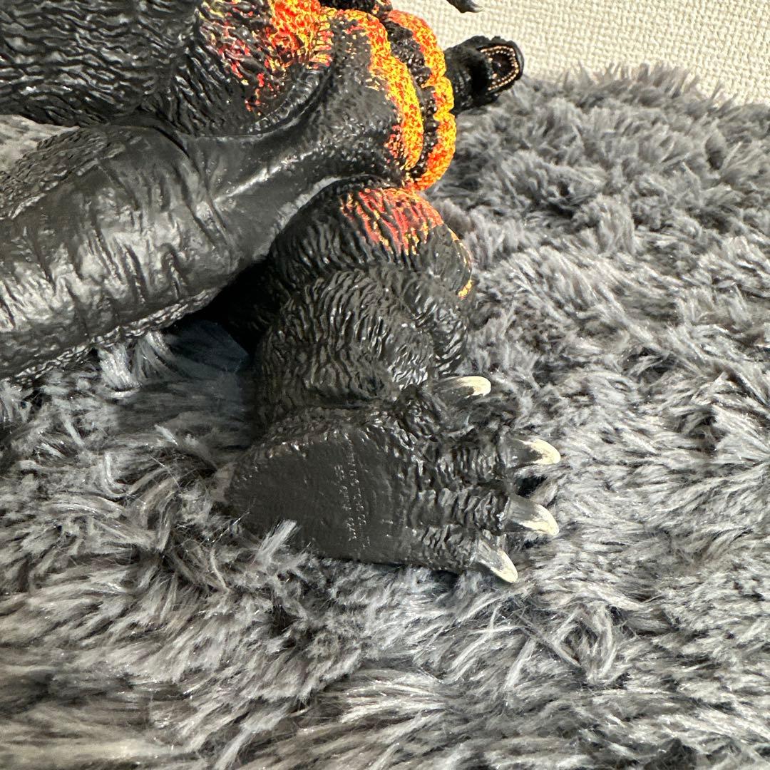 東宝30cmシリーズ 酒井ゆうじ造形コレクション　ゴジラ 香港上陸 フィギュア