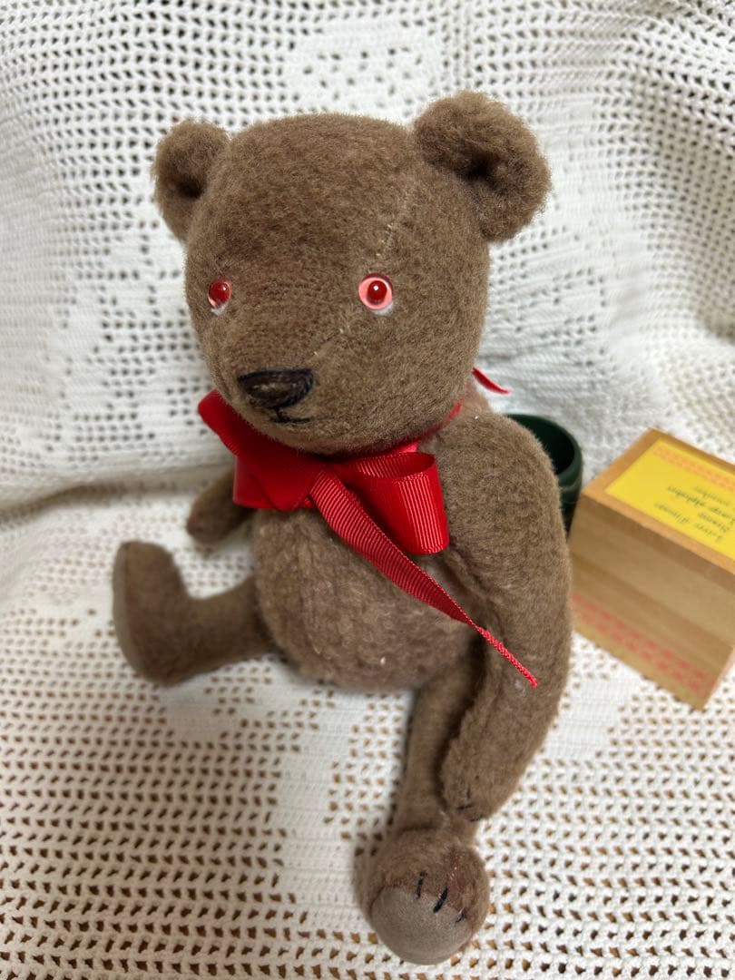 くまこのベア　茶色の短毛モヘア　赤いリボンでおすまし君