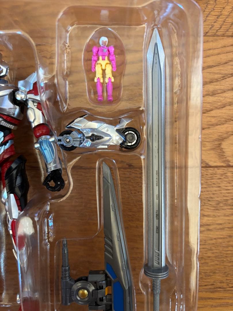 ダイアクロン vs グリッドマン