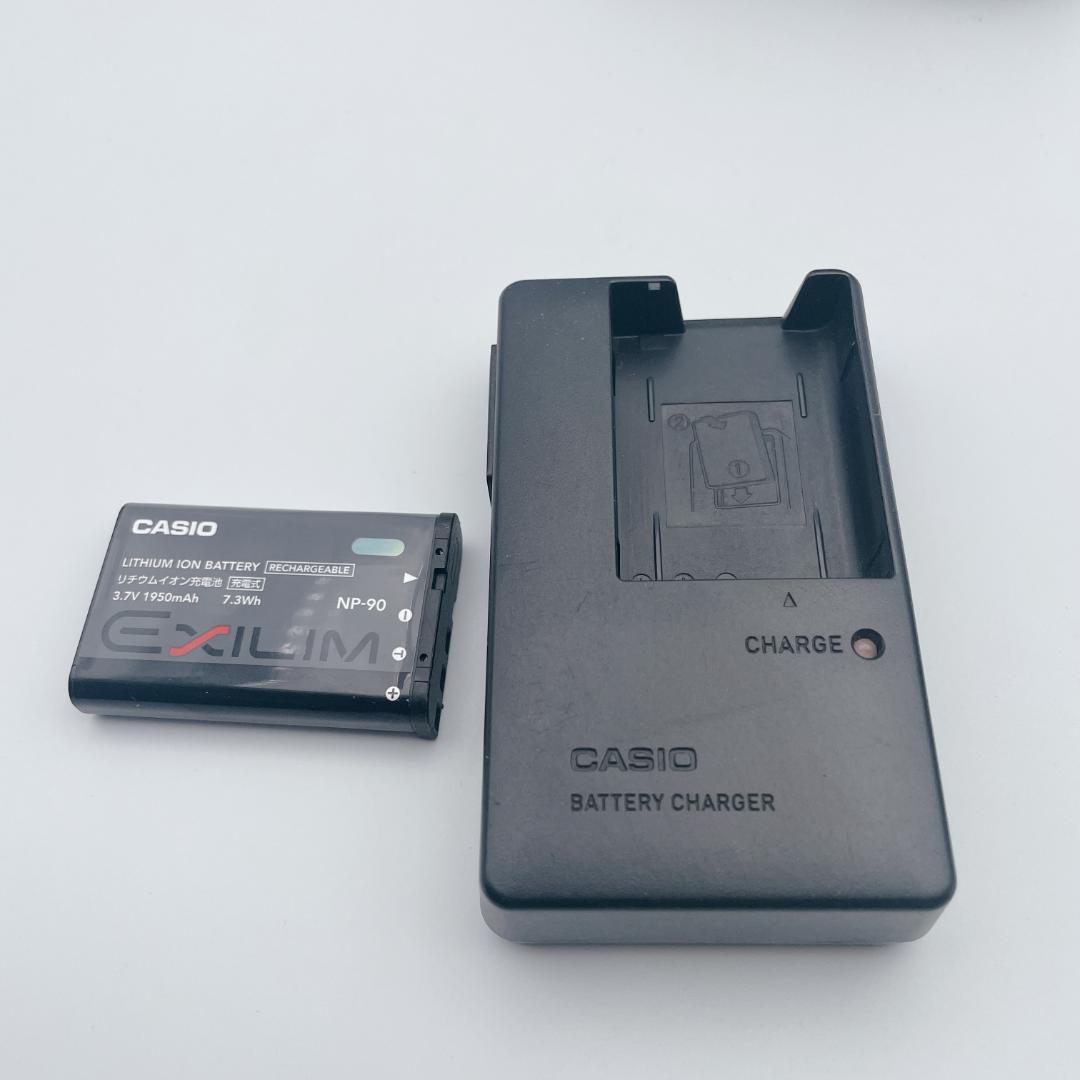 【極美品】CASIO EXILIM コンパクトデジタルカメラ EX-H15