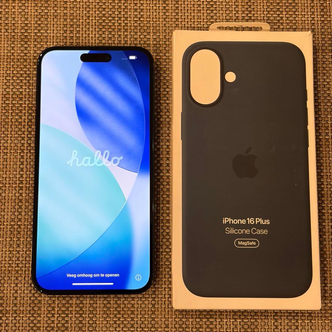 iPhone 16 Plus ブラック 純正シリコンケース付き