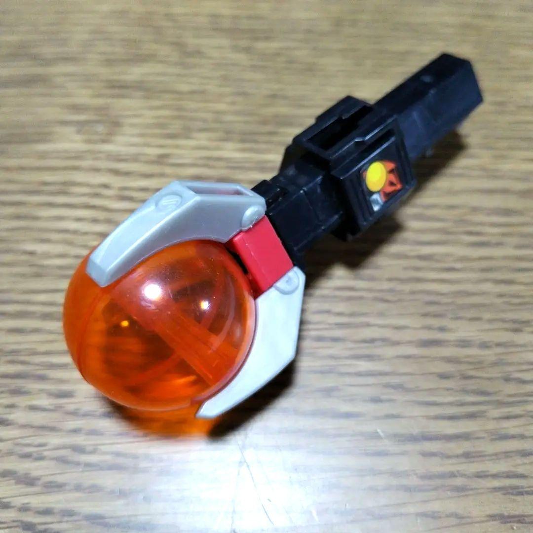 ビーダマン希少⭐B ビーダマン爆外伝⭐〈写真1.2枚目〉4体セット